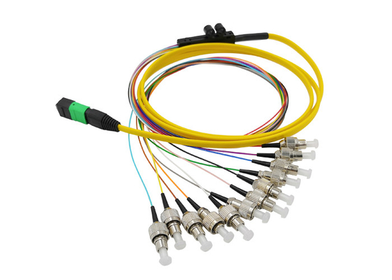 SM APC MTP MPO do FC UPC 12-żyłowy kabel krosowy Breakout 0,2dB G657A2